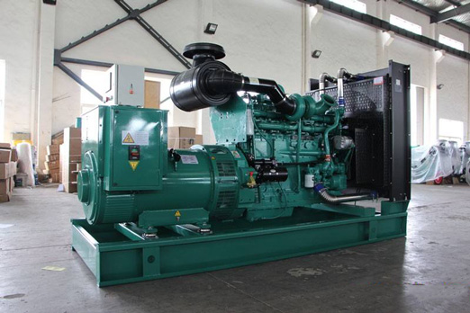 文山320kw康明斯柴油发电车出租_COPY_COPY